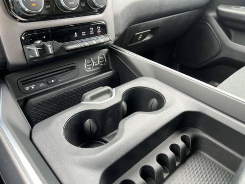 Used 2019 RAM 1500 Big Horn AWD/4WD image 31