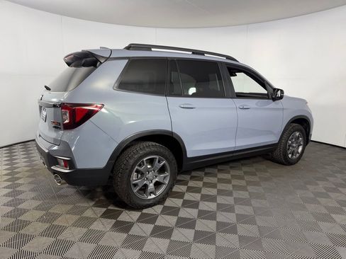 Used 2024 Honda Passport TrailSport image 6