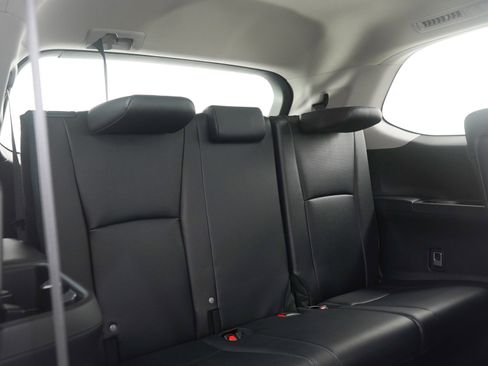 Used 2024 Toyota Grand Highlander Limited image 13