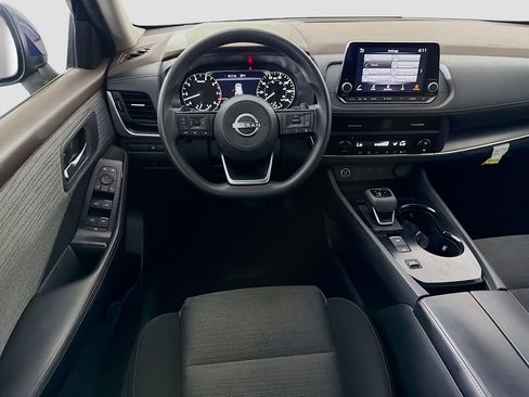 Used 2023 Nissan Rogue SV FWD image 24