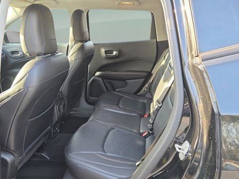 Used 2017 Jeep Compass Limited AWD/4WD image 8
