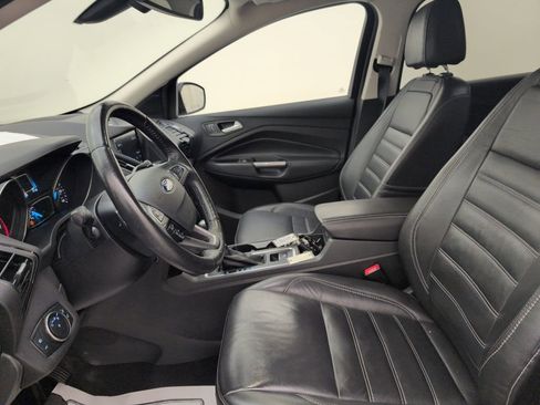 Used 2017 Ford Escape Titanium image 5