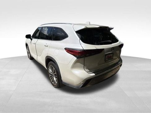 Used 2020 Toyota Highlander Platinum AWD/4WD image 7