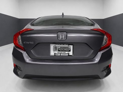 Used 2017 Honda Civic EX image 9