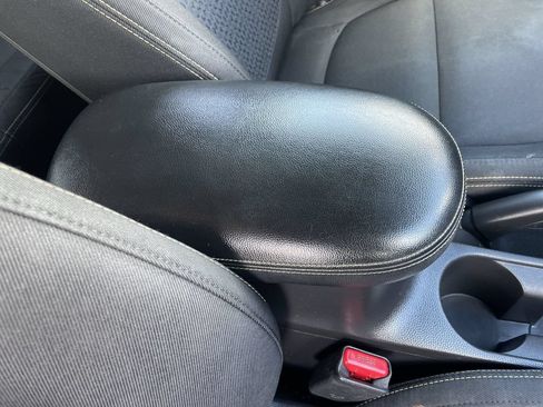 Used 2016 Kia Soul + FWD image 27