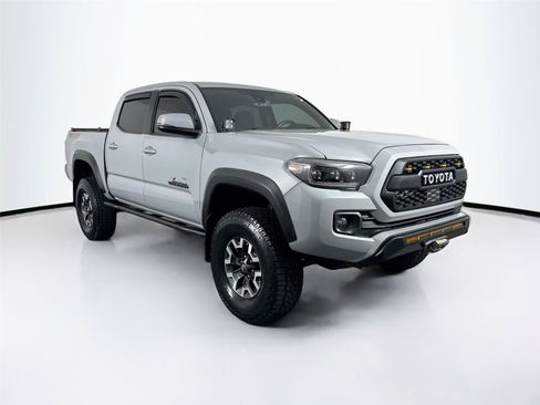 Used 2020 Toyota Tacoma TRD Off-Road AWD/4WD image 8