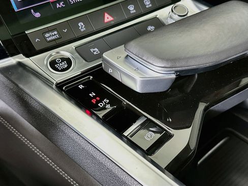 Used 2024 Audi Q8 e-tron Premium AWD/4WD image 25