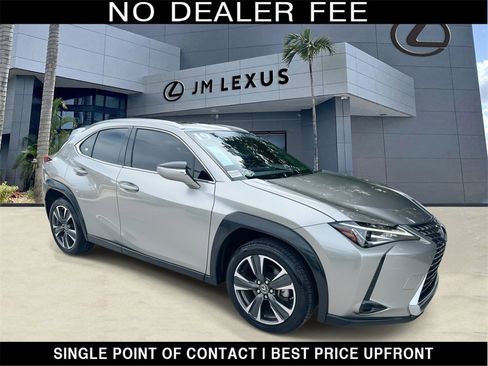 Used 2019 Lexus UX 200 image 1