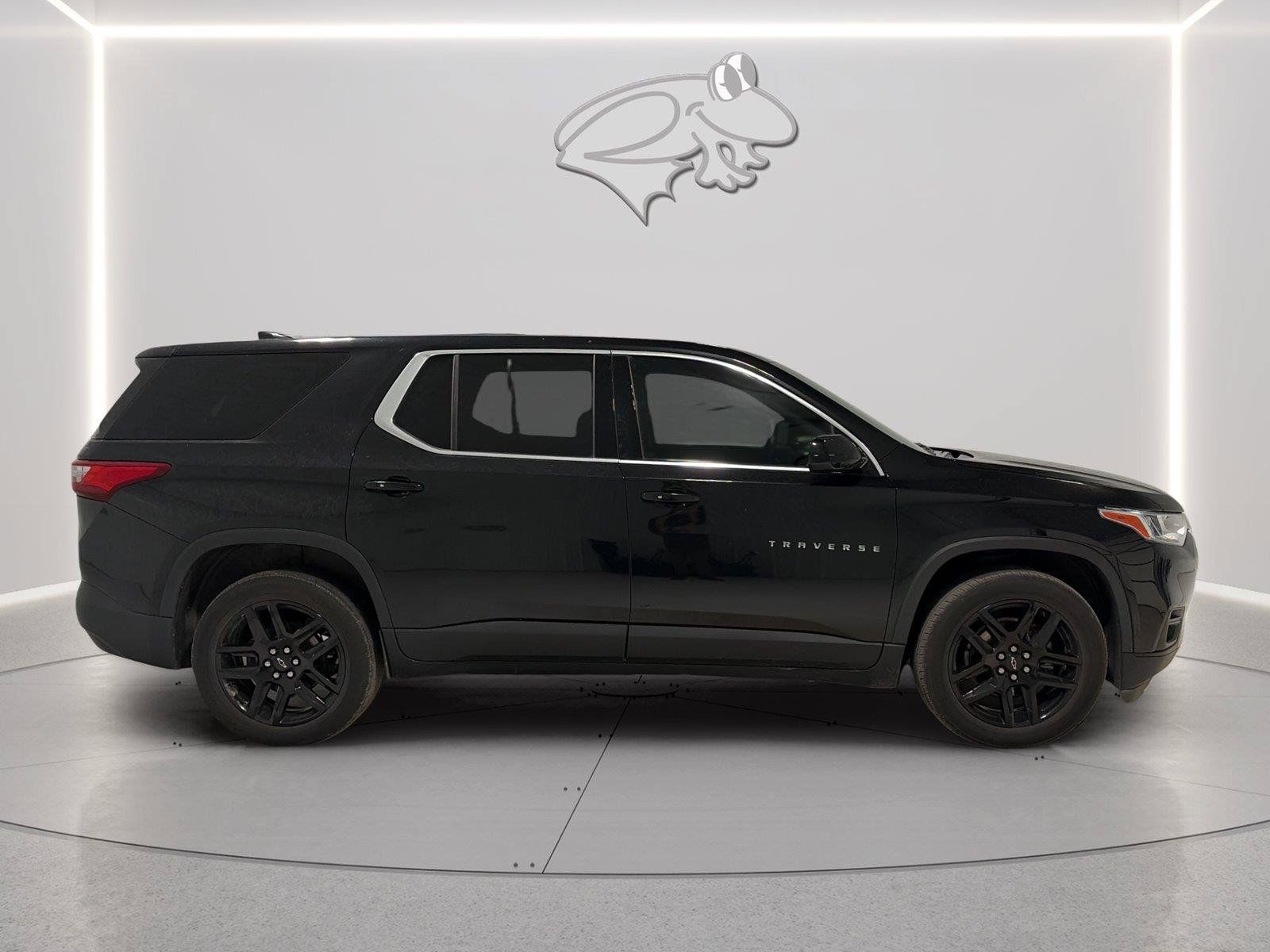 Used 2021 Chevrolet Traverse LS FWD image 6