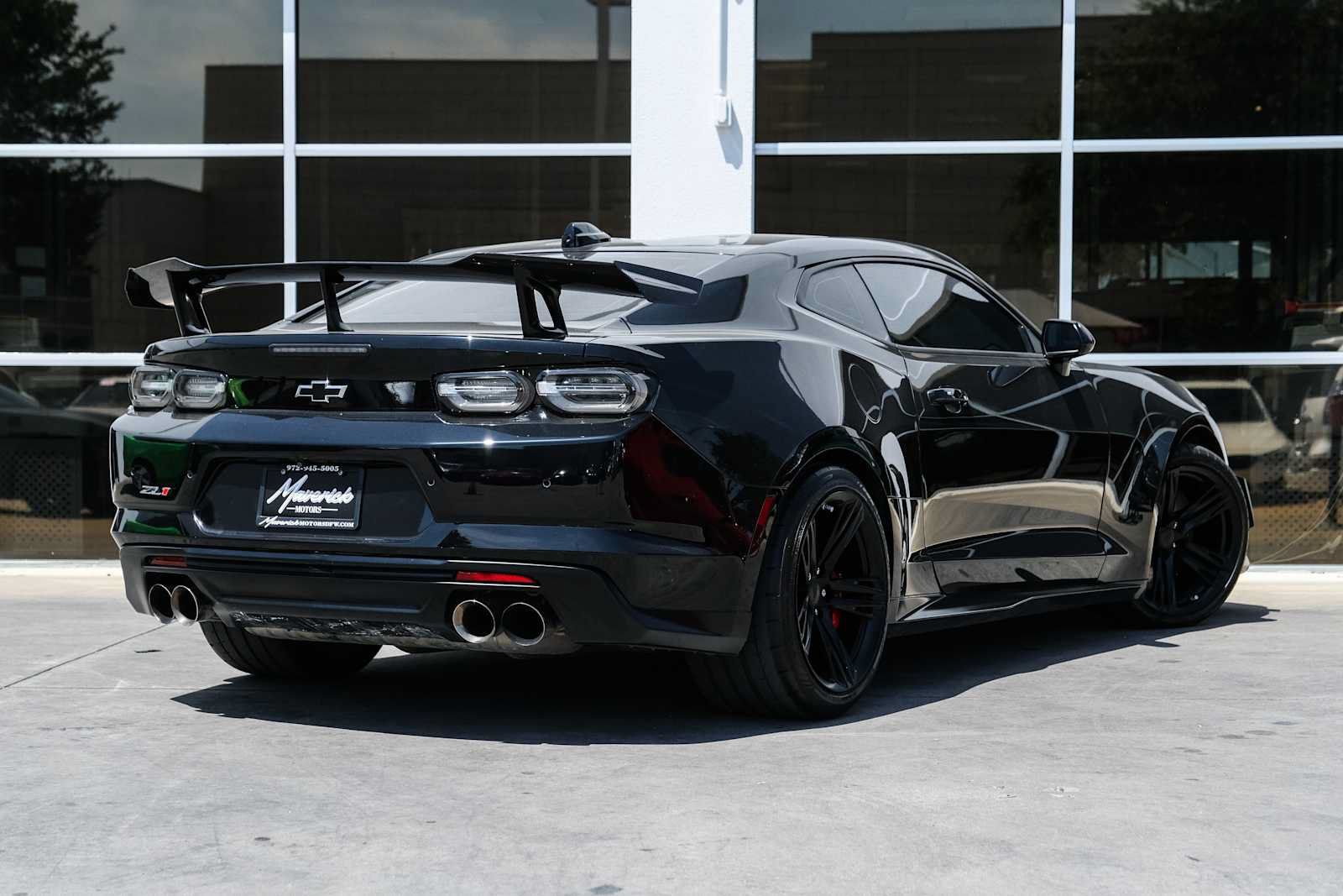 Used 2021 Chevrolet Camaro ZL1 RWD image 12