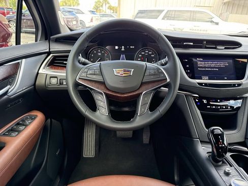 New 2026 Cadillac XT5 Premium Luxury w/ Driver Assist Package FWD image 17