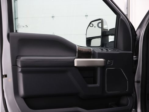Used 2022 Ford F450 Lariat w/ Lariat Ultimate Package AWD/4WD image 43