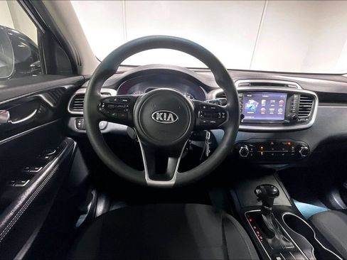 Used 2016 Kia Sorento L FWD image 6
