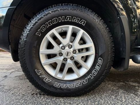 Used 2016 Nissan Frontier SV image 27