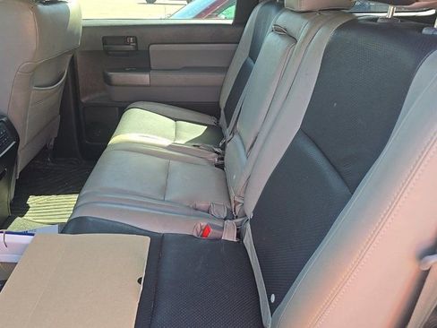 Used 2015 Toyota Sequoia SR5 AWD/4WD image 11