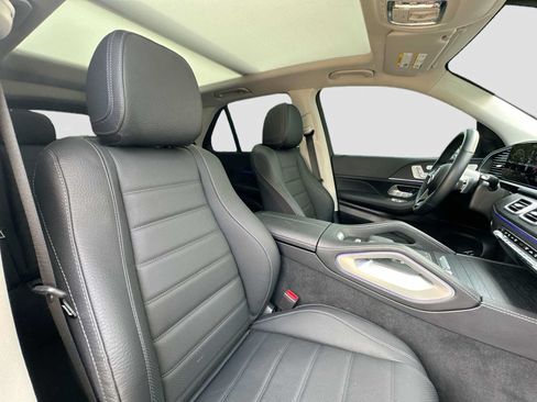 Certified 2025 Mercedes-Benz GLE 580 4MATIC image 29