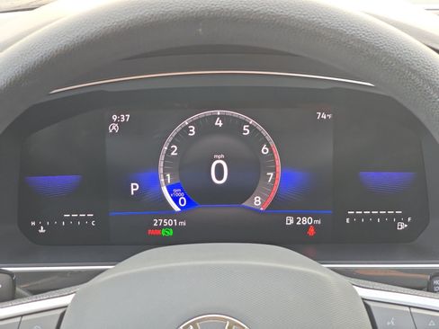 Used 2023 Volkswagen Tiguan S image 2