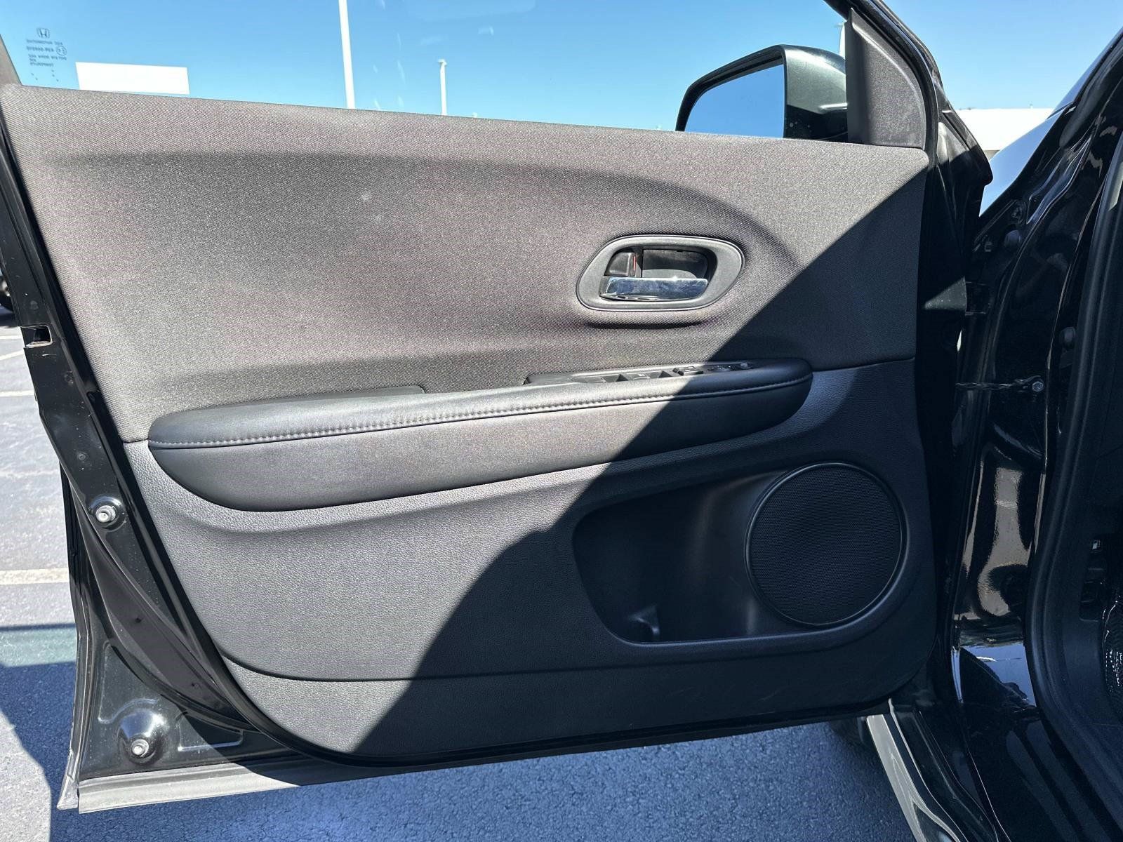 Used 2022 Honda HR-V Sport image 15