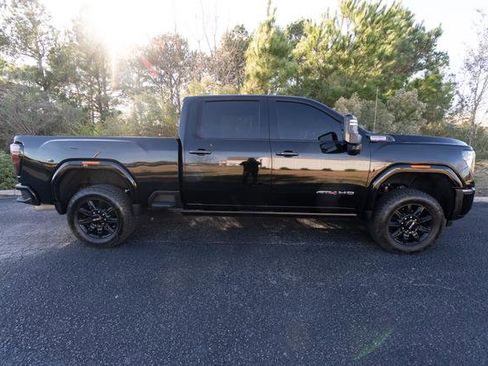 Used 2024 GMC Sierra 2500 AT4 w/ AT4 Premium Plus Package image 2