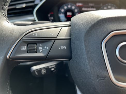 Certified 2025 Audi Q3 2.0T Premium image 19