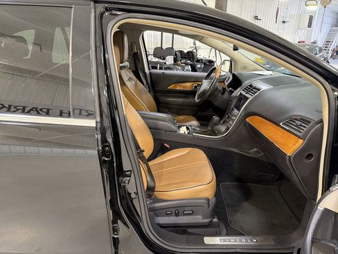 Used 2011 Lincoln MKX 2WD w/ 101A Rapid Spec Order Code image 13