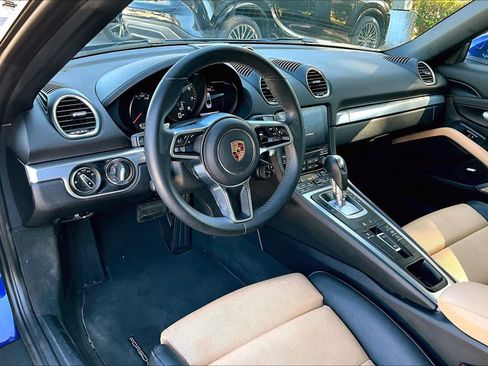 Used 2020 Porsche 718 Boxster RWD image 18