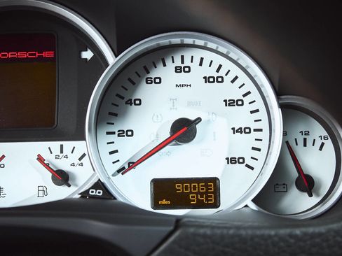 Used 2010 Porsche Cayenne S Transsyberia image 12