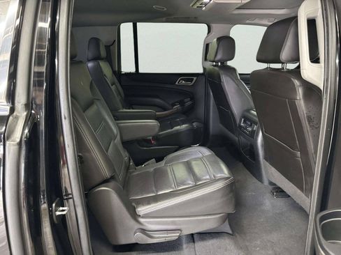 Used 2019 GMC Yukon XL Denali w/ Open Road Package AWD/4WD image 21