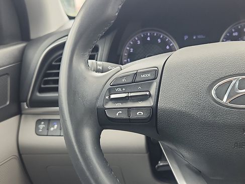 Used 2019 Hyundai Elantra Value Edition FWD image 15