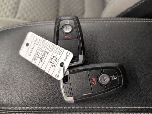 Used 2020 Ford Escape SE AWD/4WD image 26