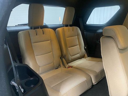 Used 2017 Ford Explorer XLT w/ Equipment Group 201A image 16