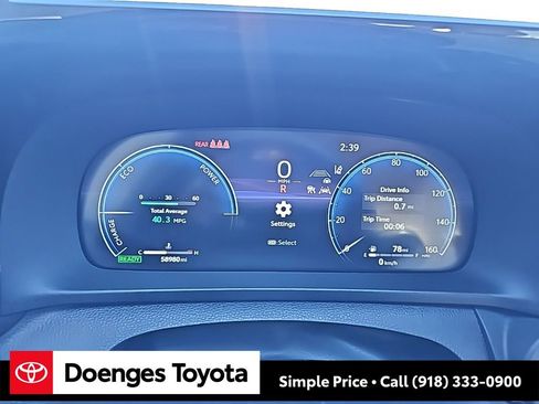 Used 2023 Toyota Crown Limited image 27