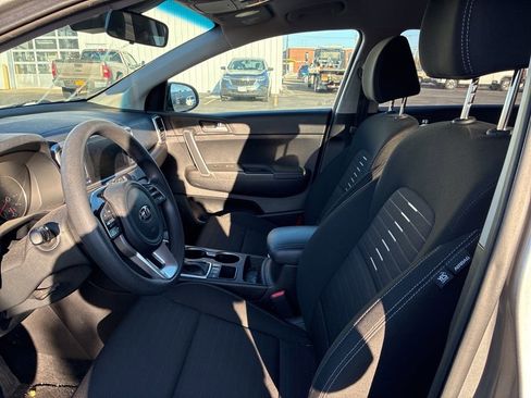 Used 2020 Kia Sportage LX w/ LX Popular Package image 13
