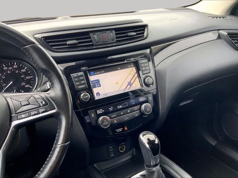 Used 2018 Nissan Rogue Sport SL w/ SL Premium Package FWD image 7