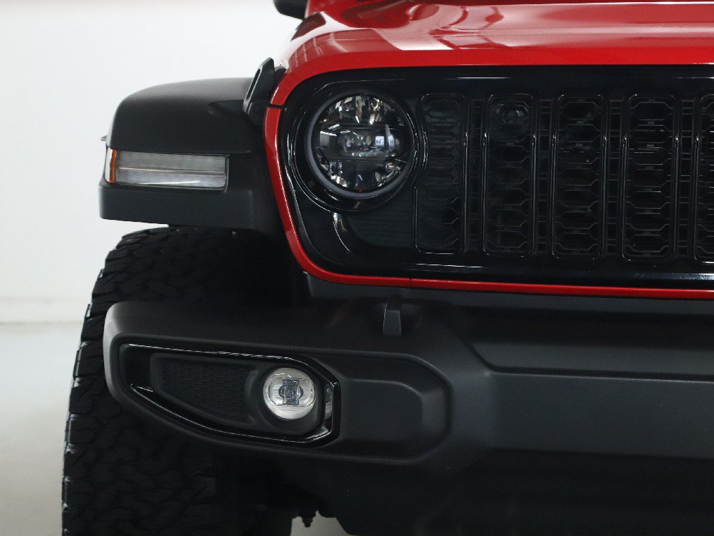 Used 2025 Jeep Wrangler Unlimited Sport AWD/4WD image 7
