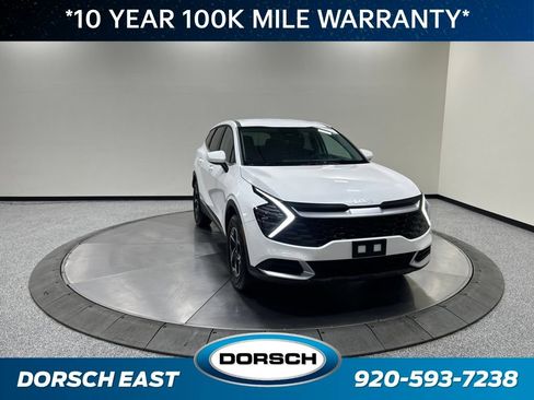 Used 2024 Kia Sportage LX AWD/4WD image 4