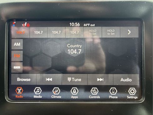 Used 2020 Jeep Cherokee Latitude Plus w/ Cold Weather Group AWD/4WD image 24