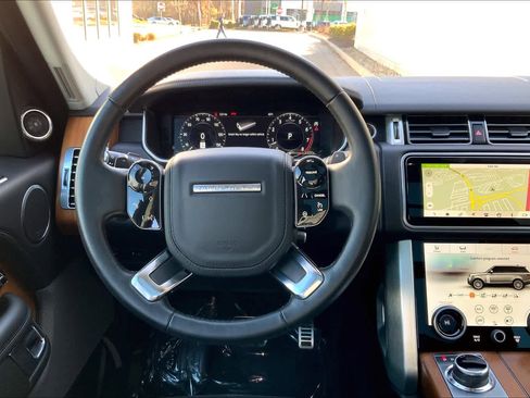 Used 2022 Land Rover Range Rover Westminster Edition image 6