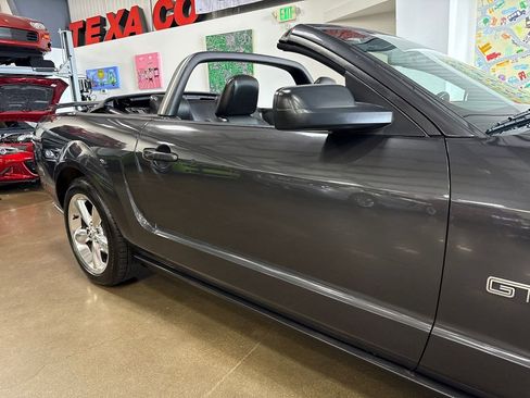 Used 2007 Ford Mustang GT image 68