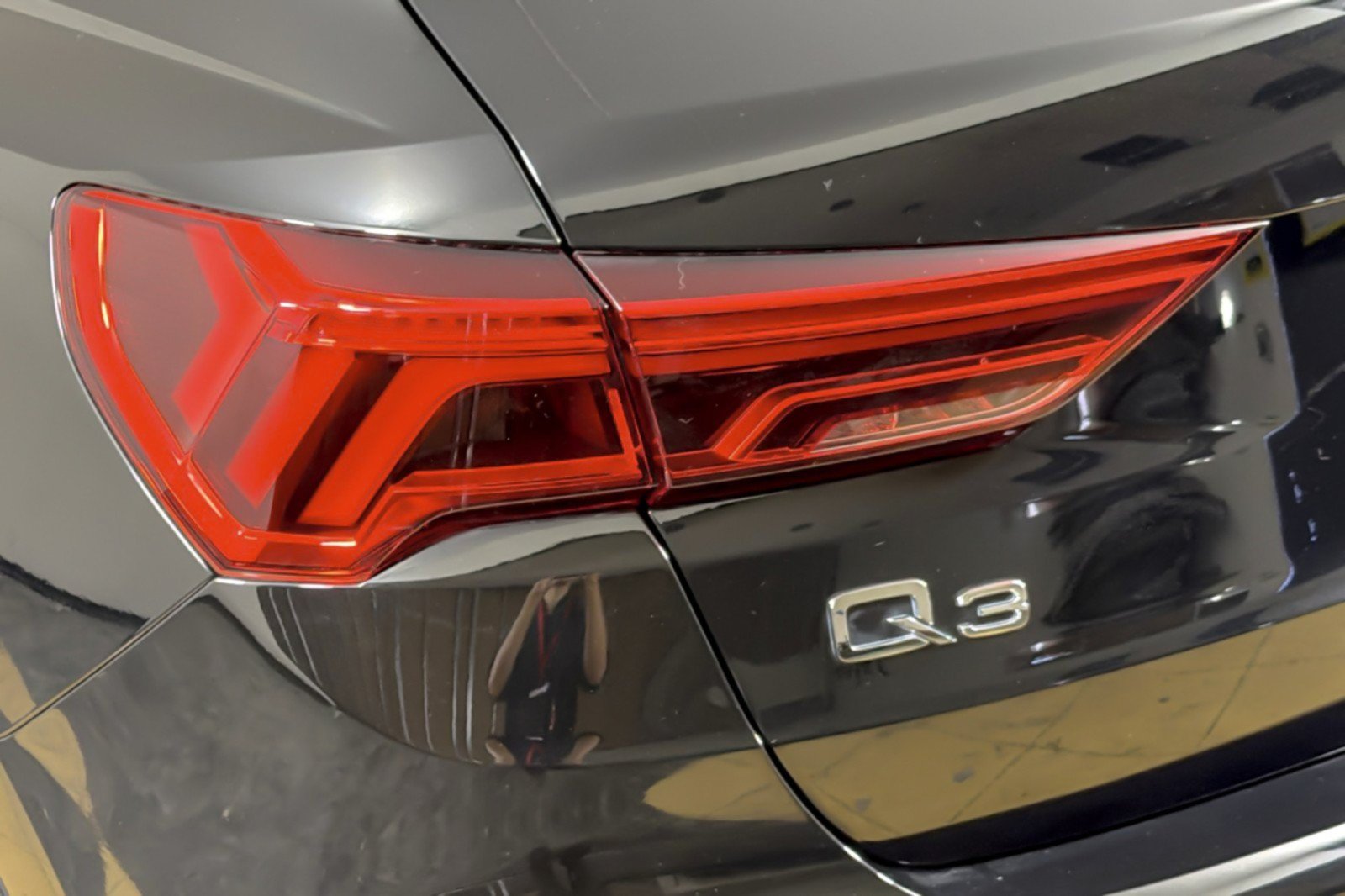 Used 2024 Audi Q3 2.0T Premium Plus AWD/4WD image 25