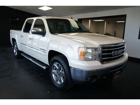 Used 2013 GMC Sierra 1500 SLT w/ SLT White Diamond Edition AWD/4WD image 9