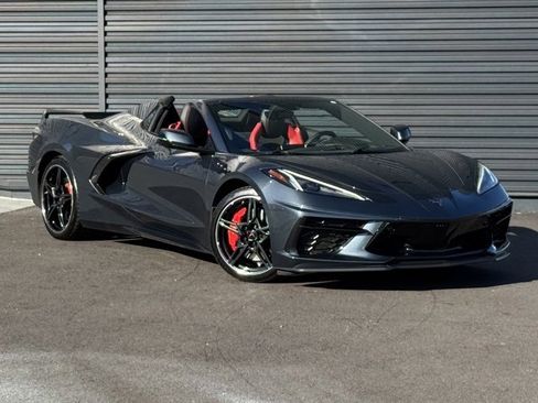Used 2021 Chevrolet Corvette Stingray Premium Conv w/ Z51 Performance Package image 9