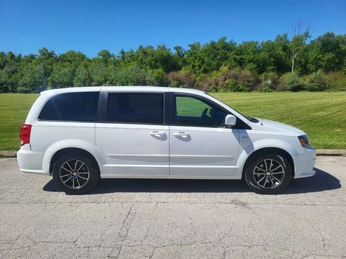 Used 2014 Dodge Grand Caravan SE FWD image 6
