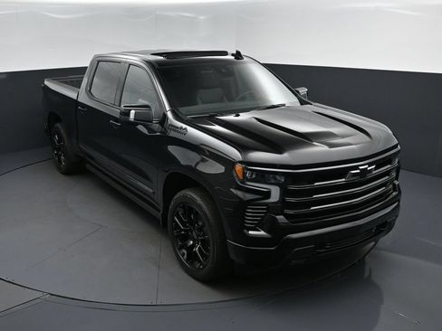 New 2026 Chevrolet Silverado 1500 High Country w/ High Country Premium Package AWD/4WD image 1