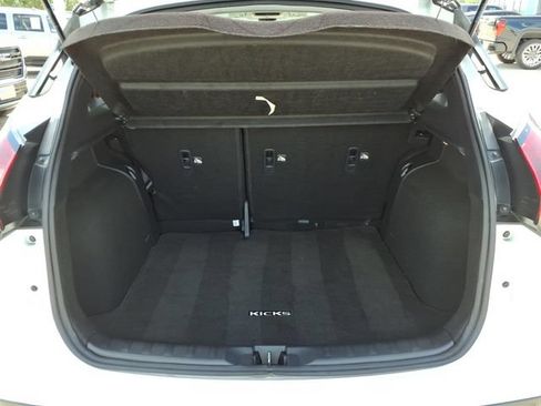 Used 2023 Nissan Kicks SR w/ SR Premium Package FWD image 13