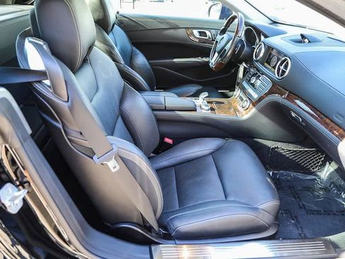 Used 2013 Mercedes-Benz SL 550 image 16