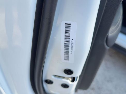 Used 2025 Nissan Rogue SV image 28