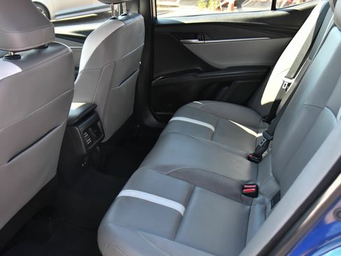 Used 2025 Toyota Camry SE w/ Convenience Package FWD image 38