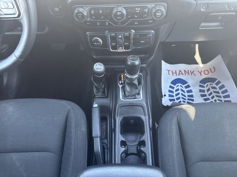 Used 2021 Jeep Wrangler Unlimited Sport image 19