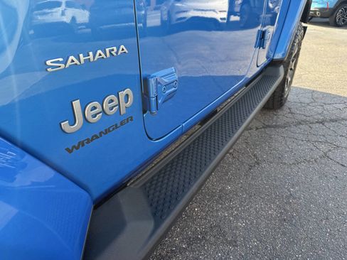 Used 2024 Jeep Wrangler Unlimited Sahara w/ Technology Group image 24